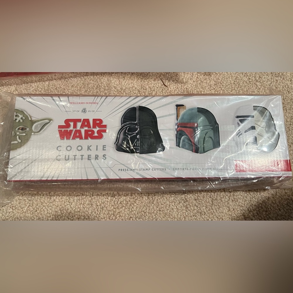 WILLIAMS-SONOMA STAR WARS SET OF 4 COOKIE CUTTERS
